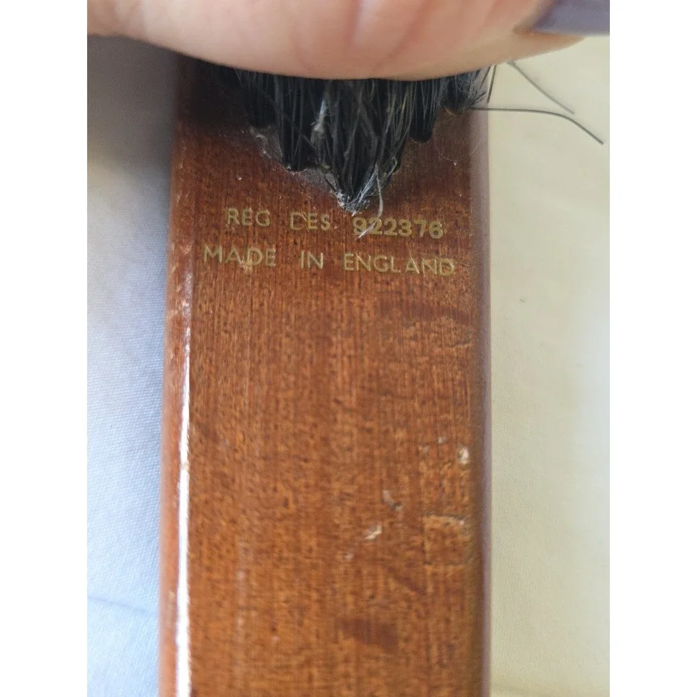 Vintage Made In England Tie Shaped‎ Brush